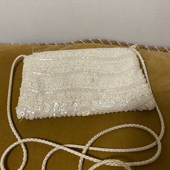 Crossbody Fancy Sequined Clutch Purse - Picture 4 of 4